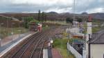 Schottland, Dalwhinni (Blick Ri Inverness). Man sieht den Bahnhofsteil Ri Norden, sdlich sind nur die 2 Streckengleise. 