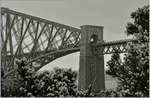 Das  Tor  zur nördlichen der drei eindrücklichen Brückenelementen, die der Fort Bridge ihr unverwechselbares  Gesicht  geben.