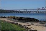 Die Forth Bridge zwischen Dalmeny  und Nord Queensferry (Port na Banrighinn), ein Traum von 1001 Fotomotiven; hier nun drei weitere Bilder der eindrücklichen Brücke: Von einem angenehmen