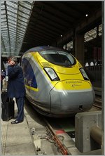 Der Eurostar 4012 (BR Class 374 / Eurostar 320) ist in Paris Nord angekommen.