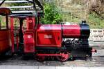 Mit der Diesellok MALTBY wird unser Zug fahren, da die geplante Dampflok ANNIE nicht einsatzbereit war. Hier wartet sie in der Station Lhen Coan auf die Zeit zur Abfahrt am 28.04.2018