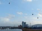 Ab in die Höhe - das gilt nicht nur für den Häuserbau, sondern auch für die Emirates Air Line. 3.1.2014, London Greenwich