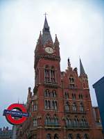 Der sakral-hnliche Turm des Fernbahnhofes St.