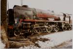 Scnellzug Dampflokomotive 34027  Taw Valley  in Harry Potter Hogwarts  Express Farbgebung aufgenommen in Loughborough auf der Great Central  Railway im Dezember 2000.