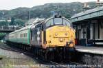 37416,noch in BR-Lackierung im Bahnhof von Kyle of Lochalsh (Scotland), Hier mal ein historisches Foto aus dem Juli 1989.