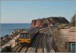 Zwei Class 143 Triebzüge auf dem Weg nach Paignton verlassen den Bahnhof Dawlish Warren.