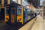 Anglia Railways (UIC-Kürzel AR, 1997-2004) 317 732 am 08.April 2002 als Stansted Express in der London Liverpool Street Station.