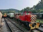 Blick auf den Wagenpark mit No. 6688  Salty  , einem Hunslet 0-4-0 Diesel Shunter, der Dean Forest Railway in Norchad, 14.9.2016