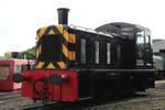D2029 der BR gehört zum Bestand der Isle of Wight Steam Railway, am 04.09.2105 steht sie vor der Werkstatt in Heavenstreet Stn. (Aufn. vom Zugang zum Museum) 