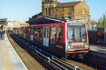 DLR B92 66 am 07.April 2002 in der Greenwich Station. (Fotoscan)