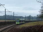 London Tramlink auf dem Weg nach New Addington. Die Tramstrecken bieten eine interessante Abwechslung zwischen städtischer und ländlicher Umgebung. 31.1.2017, Gravel Hill