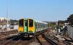 Am Freitagmorgen erreicht der Class 313 213 als Southern Seaford - Brighton, den Bahnhof Brighton.