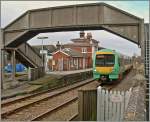 Der 171 721 von Brighton nach Ashford beim Halt in Rye. 
Trotz des vermissten  Victoria Bahnsteigübergangs  eine Fundgrube von Detailideen für meine T Gauge.
27. März 2006