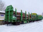 Laaps(21814309010-6) steht mit Rundholz ...  innviertel 21.01.2012