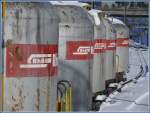 guterwagen 2-achsige Zementsilowagen, sogenannte Mohrenk�pfe auf einem Dreischienengleis in Untervaz-Trimmis. (01.02.2010) 