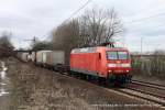 guterzuge 145 018-8 (DB) f�hrt am 27. Februar 2010 um 14:11 Uhr mit einem G�terzug durch Ahlten