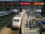 Hier f�hrt ICE 76 aus Z�rich p�nktlich in den Hamburger ...