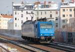 185 526-1 der HGK am 03.02.12 Berlin-Wedding.  ...