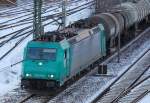 185 575-8 Mietlok f�r die HGK mit Kesselwagenzug Richtung Berlin-Gesundbrunnen, ...