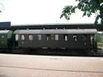 Am 29.5.2010 stand dieser 3 Klasse Reisezugwagen , am Zugschlu� ...