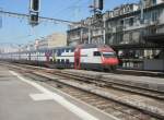 Hier ein IC nach Genf, bei der Einfahrt am 29.7.2009 ...