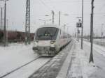 IC-Steuerwagen Hier IC2150 von Stralsund nach D�sseldorf Hbf., bei der Einfahrt am 1.2.2010 in Angerm�nde.