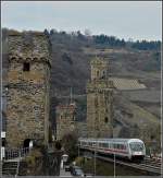 Ein IC Steuerwagen durchf�hrt am 19.03.10 das malerische Oberwesel mit ...