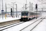 IC-Zuge und IC-Wagen IC 2150 erreicht am 06.01.2010 den Bitterfelder Bahnhof. Die Z�ge werden auch immer k�rzer!