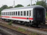 Ganz alleine stand dieser IC-Wagen im Magdeburger Hbf abgestellt(10.07.10)  ...