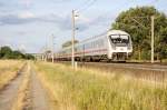 IC-Zuge und IC-Wagen IC 1899 Frankfurt(Main)Hbf zwischen Growudicke und Rathenow geschoben von der 120 157-3