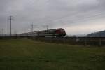 IC2000 IC 578 eilt am 13.12.09 von Reichenburg Richtung Bilten.