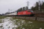 Re 460 046-6 zieht am 9.2.10 einen IR von Baar ...