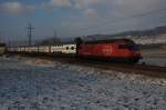 Re 460 096-1 f�hrt am fr�hen und vor Allem kalten ...
