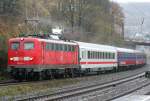 Die 115 114-1 zieht ...  Eric Otten 14.11.2010