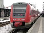 612 086-9 im Bahnhof Illertissen,ausfahrend Richtung Oberstdorf,am1.1.2000  ...