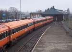 Kopfbahnhof Kilkenny an der Strecke Dublin Heuston - Waterford am 16.02.2005 mit einen InterCity nach Waterford. Der letzte Wagen ist ein Generatorwagen, fast alle InterCity-Zge haben einen, ich habe nur einen ohne gesehen.