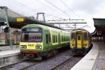Triebzge 8402 DART und 2715 Commuter, beide Iarnrod Eireann (Irische Staatsbahn) am 17.02.2005 im Bahnhof Dublin-Connolly.