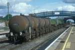 IERLAND sep 2003 Kildare TANK WAGONS OLIE achter loc 215