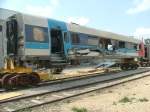 Im Depot Lev Hamifratz der ISR (Israel State Railway) war dieser IC3-Wagen mit Totalschaden zu sehen, der aller Wahrscheinlichkeit Opfer einer Flankenfahrt ist.