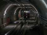 Tunnelfahrt im T�nel. Die Standseilbahn T�nel �berwindet einen H�henunterschied von ...