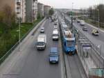 Istanbul Stra�enbahn Normalspur Tram 306 unterwegs auf der neuen Linie T4 von Topkapi nach Habibler.
Die Stra�enbahnen der Reihe 300 wurden 2008 von Hyundai-Rotem gebaut. Sie waren zu diesem Zeitpunkt das neueste auf Istanbuls Tramschienen.

Istanbul-Cumhuriyet 14.04.2009
