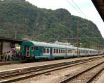 Ein  APR-Steuerwagen an der Spitze des R 5416 (Rovereto - Bolzano/Bozen) am 23.7.2015 bei der Ankunft in Bolzano/Bozen.