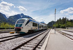 Nachschuss des abfahrenden MD 044 als R 5955 (Calalzo-Pieve di Cadore-Cortina - Belluno).
Aufgenommen am 21.5.2016 im Bahnhof in Calalzo-Pieve di Cadore-Cortina.