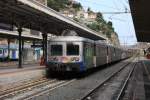 TER SNCF Nahverkehrszug am 9.6.2015 im italienischen Bahnhof Ventimiglia.