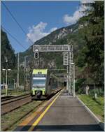 Der BLS RABe 535 105  Lötschberger  auf der Fahrt von Bern nach Domodossola erreicht Iselle di Trasquera. 

21. Juli 2021