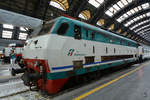 Die Elektrolokomotive E444 101 der Trenitalia im April 2015 abgelichtet nach meiner Ankunft im Bahnhof Mailand Nord (Cadorna).