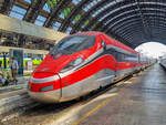 ETR 1000 37  Frecciarossa 1000  in Milano Centrale, 26.07.2022.