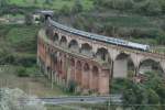 Der ICplus  Crati  berquert auf dem Weg von Reggio di Calbria nach Roma Termini das Torchiara-Viadukt; 08.12.2007