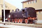 2 nov 1983, Terni. Locotender 940.006 sits at Terni depot.