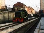 D245 2211 auf Bahnhof Milano Stazione Porta Garibaldi am 15-1-2001.